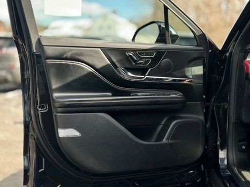 Used 2025 Lincoln Corsair Grand Touring w/ Equipment Group 301A image 10