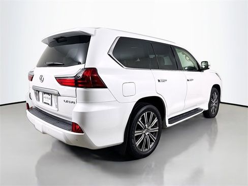 Used 2017 Lexus LX 570 4WD image 5
