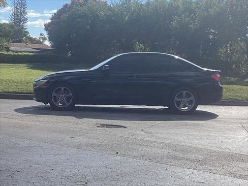 Used 2015 BMW 320i Sedan image 4