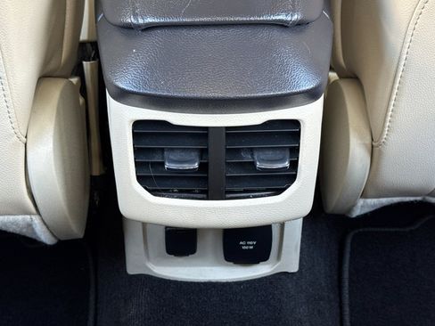 Used 2013 Ford Fusion SE FWD image 16