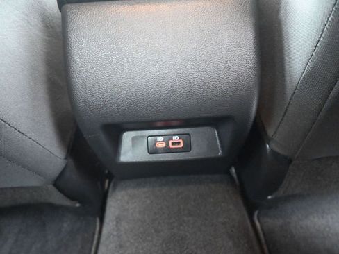 Used 2025 Nissan Altima 2.5 SV image 16