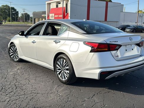 Used 2024 Nissan Altima 2.5 SV image 5
