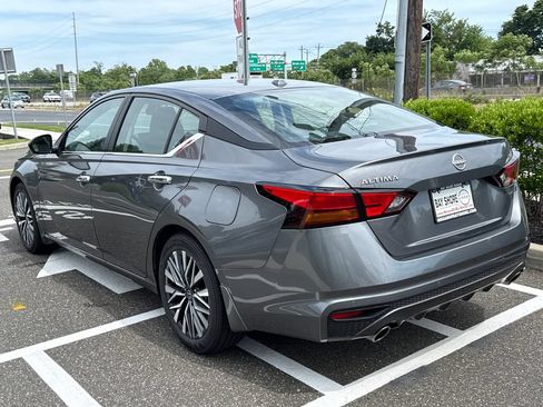 Certified 2025 Nissan Altima 2.5 SV w/ SV Premium Package FWD image 5
