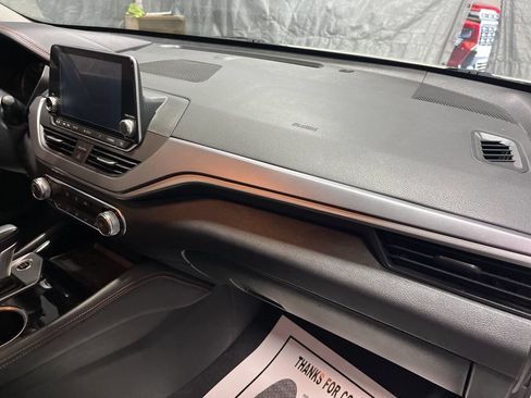 Used 2024 Nissan Altima 2.5 SR image 14