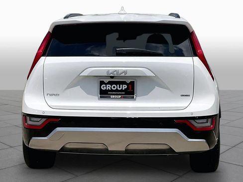 Used 2024 Kia Niro EX FWD image 5
