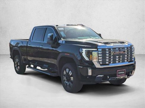 New 2026 GMC Sierra 2500 Denali w/ Denali Reserve Package image 3