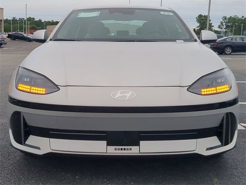 New 2025 Hyundai Ioniq 6 SEL image 8