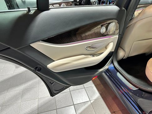 Used 2023 Mercedes-Benz E 350 4MATIC Sedan image 31
