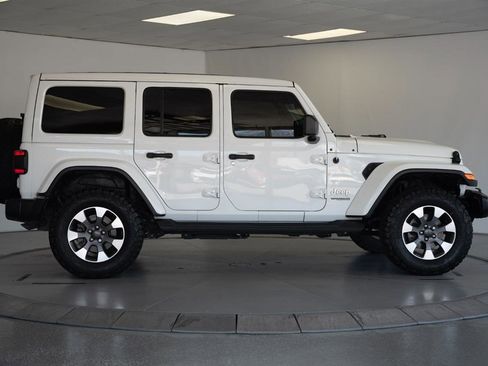 Used 2021 Jeep Wrangler Unlimited Sahara AWD/4WD image 8