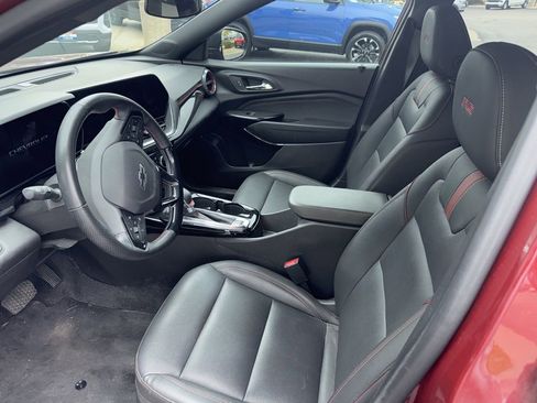 Used 2024 Chevrolet Trax RS w/ Driver Confidence Package FWD image 5