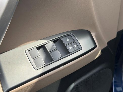 Used 2023 Lexus GX 460 Premium AWD/4WD image 16