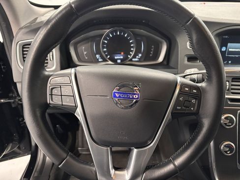 Used 2016 Volvo V60 T5 Cross Country w/ Convenience Package image 13