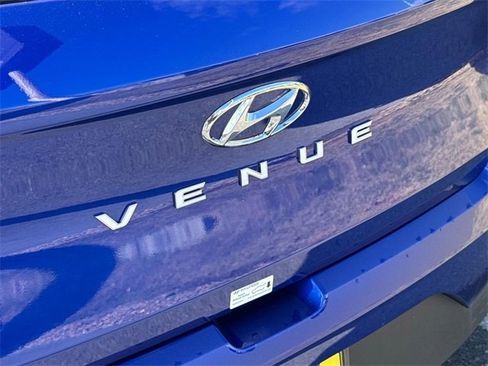 New 2025 Hyundai Venue Limited image 19
