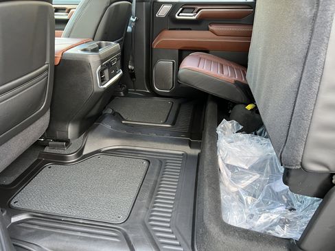 Used 2025 GMC Sierra 3500 Denali Ultimate image 20