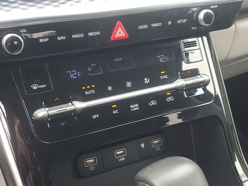 Used 2024 Kia Carnival SX Prestige FWD image 30