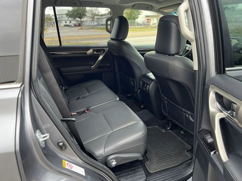 Used 2015 Lexus GX 460 image 28