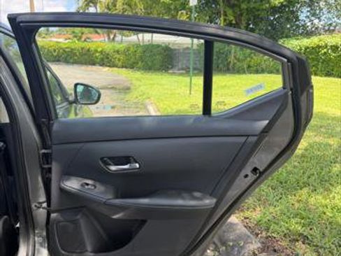 Used 2023 Nissan Sentra SV FWD image 16