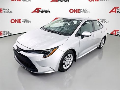 Certified 2025 Toyota Corolla LE image 3
