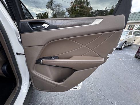 Used 2017 Lincoln MKC Reserve image 35