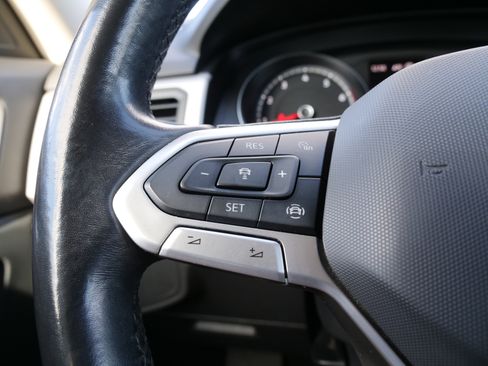 Used 2021 Volkswagen Atlas SE w/ Towing Package image 24