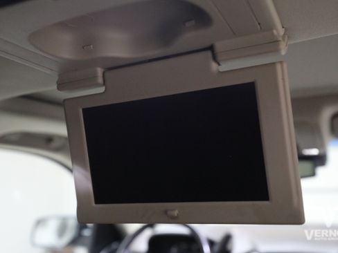 Used 2019 Chevrolet Suburban LT AWD/4WD image 20