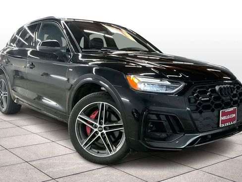 Used 2025 Audi Q5 e Premium Plus w/ Premium Plus Package image 2