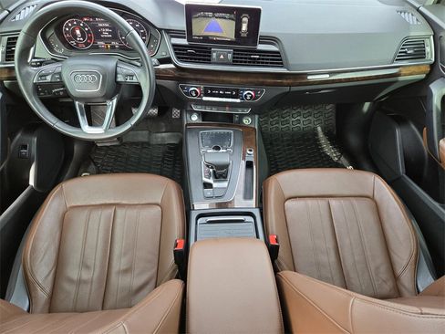 Used 2019 Audi Q5 2.0T Premium Plus w/ Premium Plus Package image 5