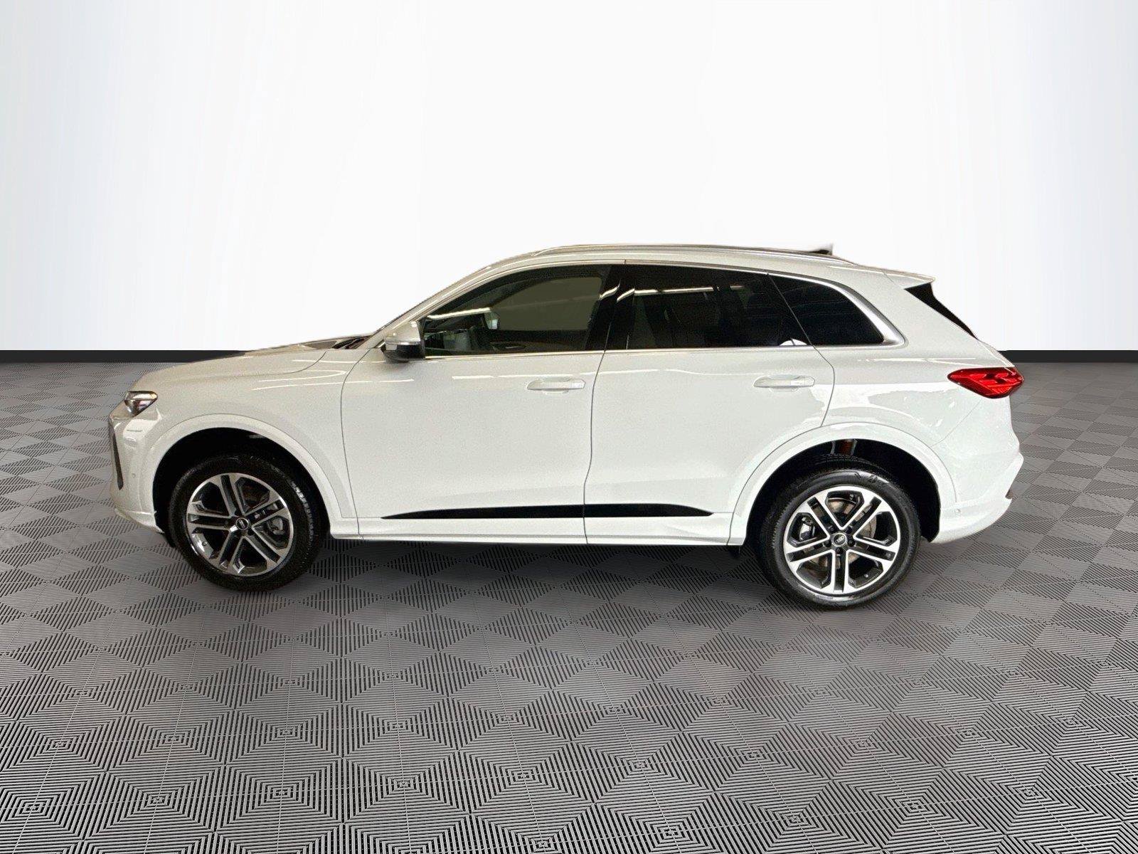 New 2026 Audi Q5 Premium AWD/4WD image 4