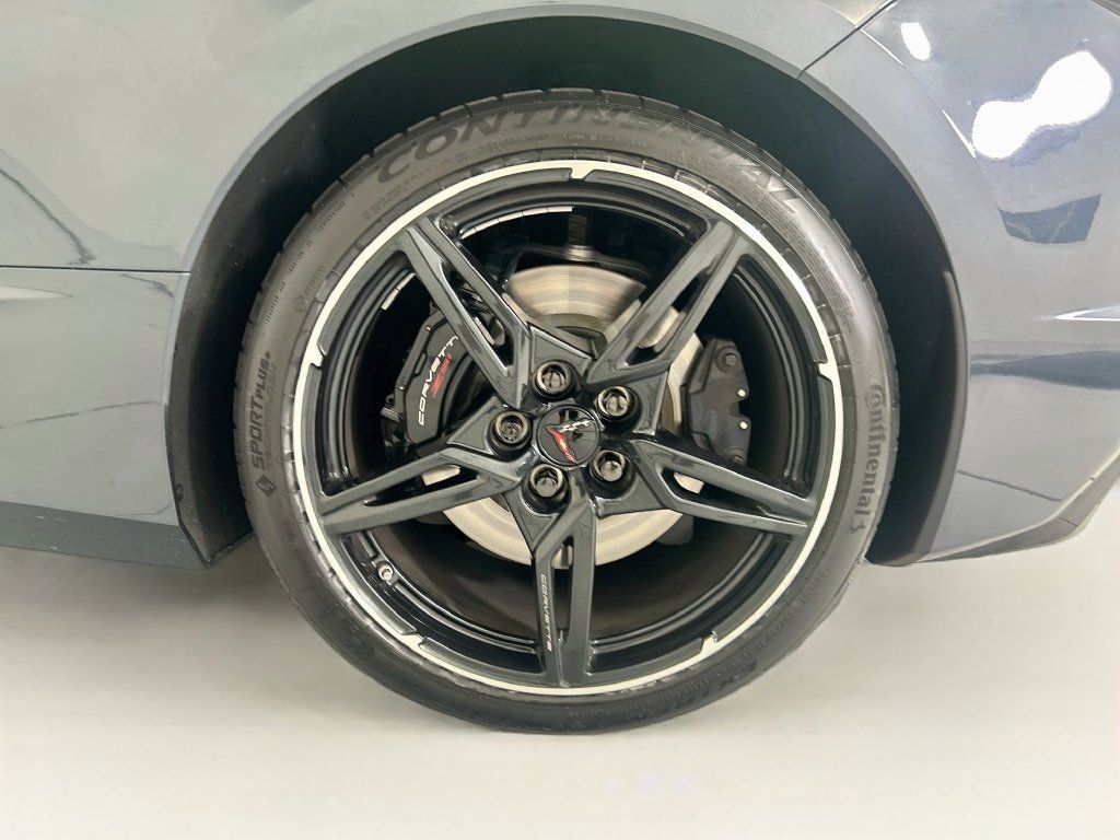 Used 2021 Chevrolet Corvette Stingray Premium Cpe w/ Z51 Performance Package RWD image 25