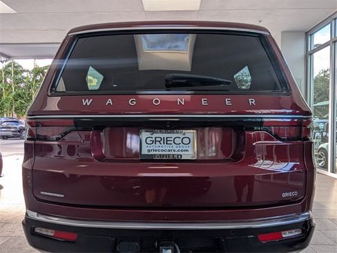 Used 2023 Jeep Wagoneer 4WD image 12