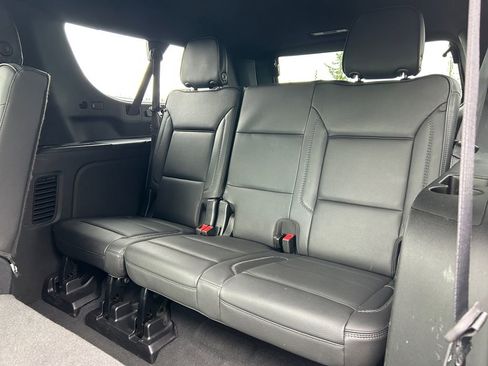 Used 2024 GMC Yukon XL Denali w/ Advanced Technology Package AWD/4WD image 35