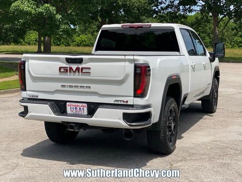 Used 2025 GMC Sierra 2500 AT4 AWD/4WD image 7