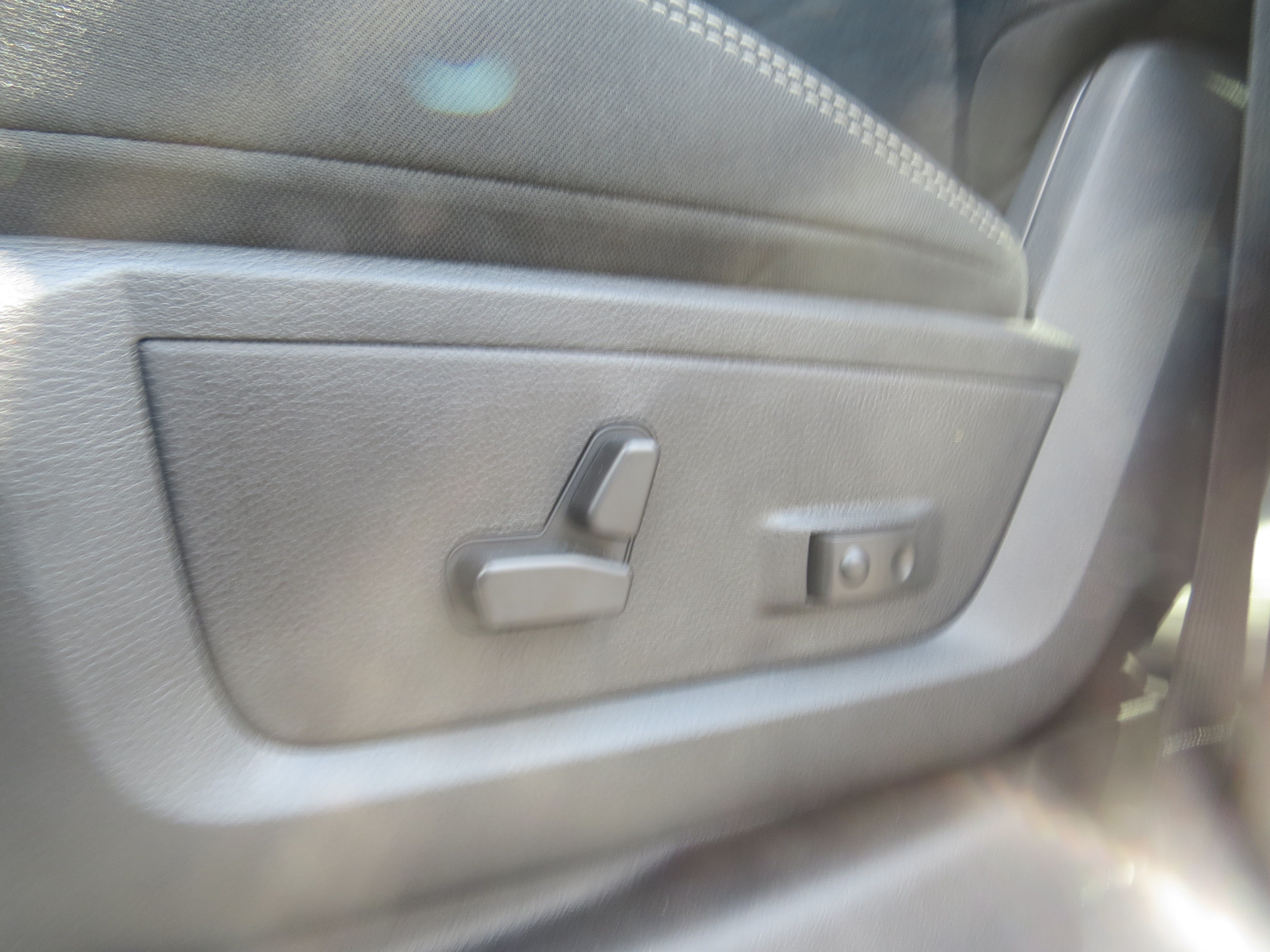 New 2026 RAM 3500 Big Horn AWD/4WD image 21