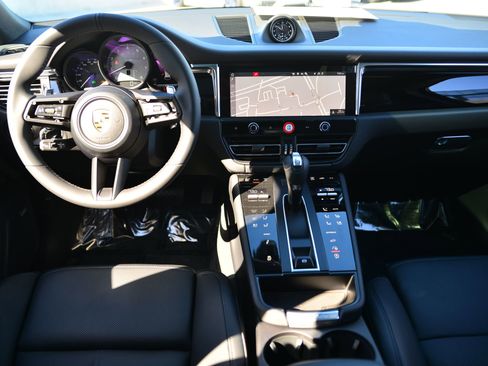 New 2026 Porsche Macan S image 27