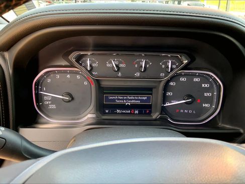 Used 2019 GMC Sierra 1500 AT4 w/ AT4 Premium Package AWD/4WD image 25