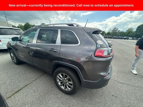 Used 2019 Jeep Cherokee Latitude Plus w/ Comfort/Convenience Group AWD/4WD image 11