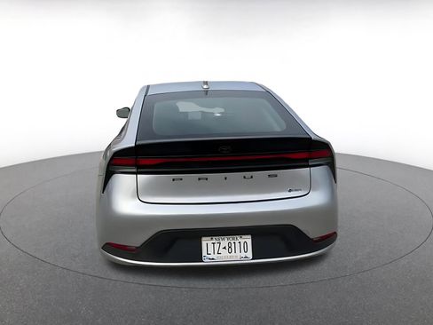 Used 2025 Toyota Prius LE image 7