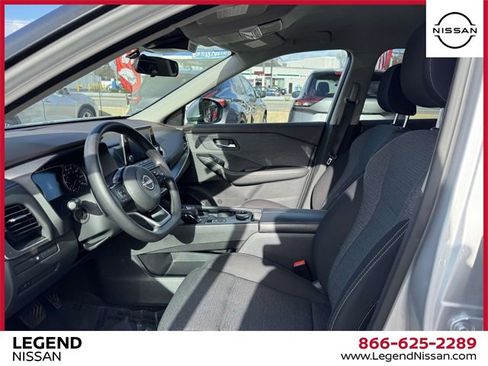 Used 2022 Nissan Rogue SV image 13