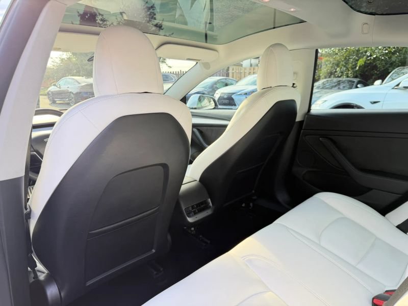 Used 2022 Tesla Model 3 Performance AWD/4WD image 17