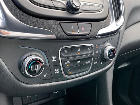 Certified 2023 Chevrolet Equinox LT FWD image 7