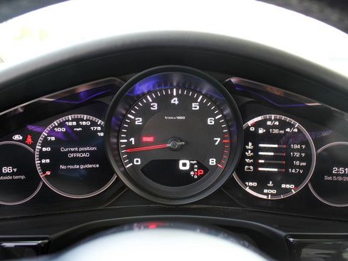 Used 2018 Porsche Panamera 4 AWD/4WD image 29