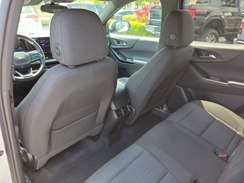 Used 2025 Chevrolet Equinox LT image 10