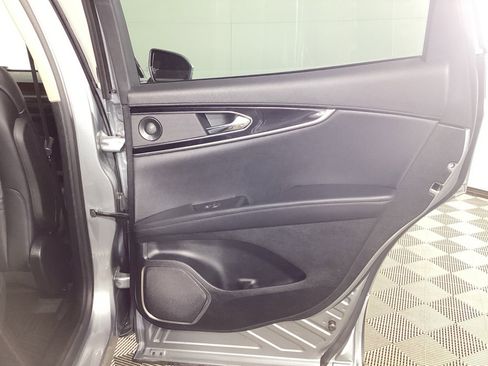 Used 2022 Lincoln Nautilus Reserve image 10