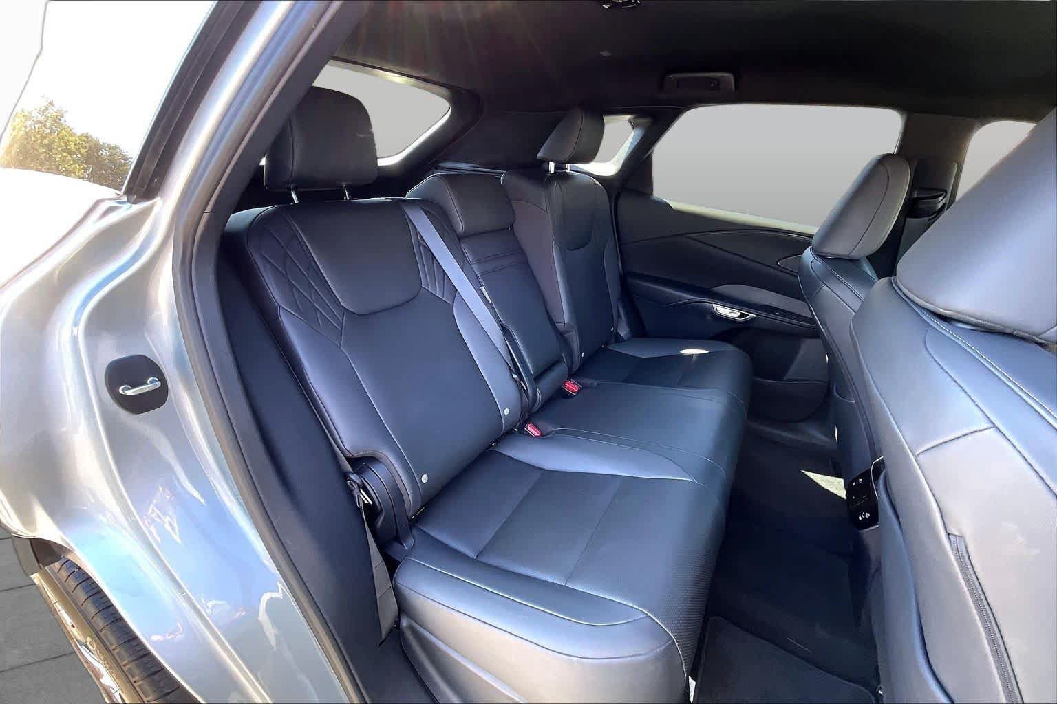 Used 2025 Lexus RX 350 FWD w/ Technology Package image 25