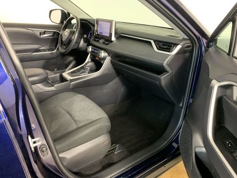 Used 2024 Toyota RAV4 XLE image 37