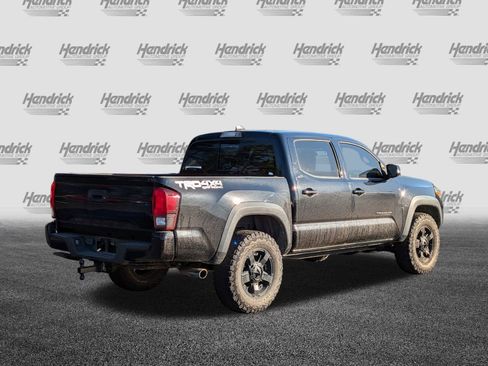 Used 2018 Toyota Tacoma TRD Off-Road image 9