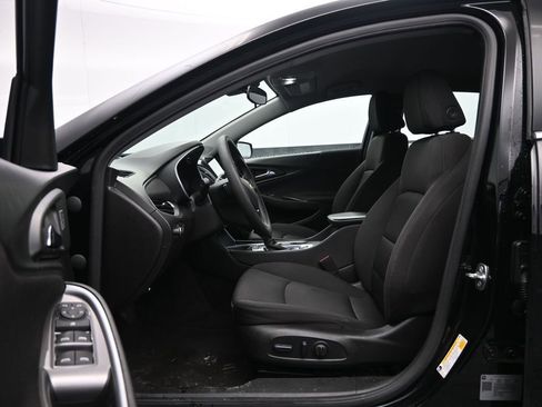 Used 2024 Chevrolet Malibu LT image 28