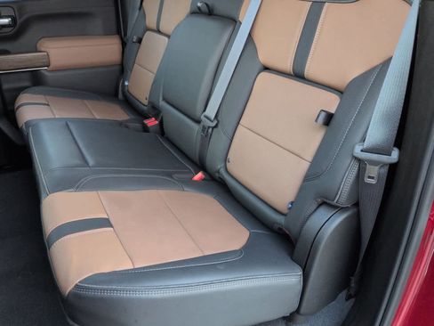 Used 2022 Chevrolet Silverado 1500 High Country image 21