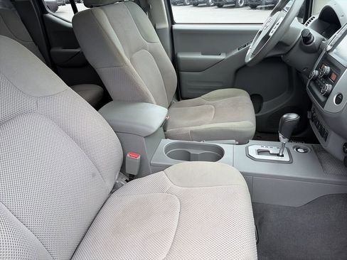Used 2020 Nissan Frontier SV w/ Midnight Edition Floor Mats AWD/4WD image 33
