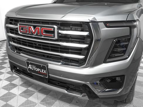 Used 2025 GMC Yukon XL Elevation w/ Elevation Premium Package AWD/4WD image 33
